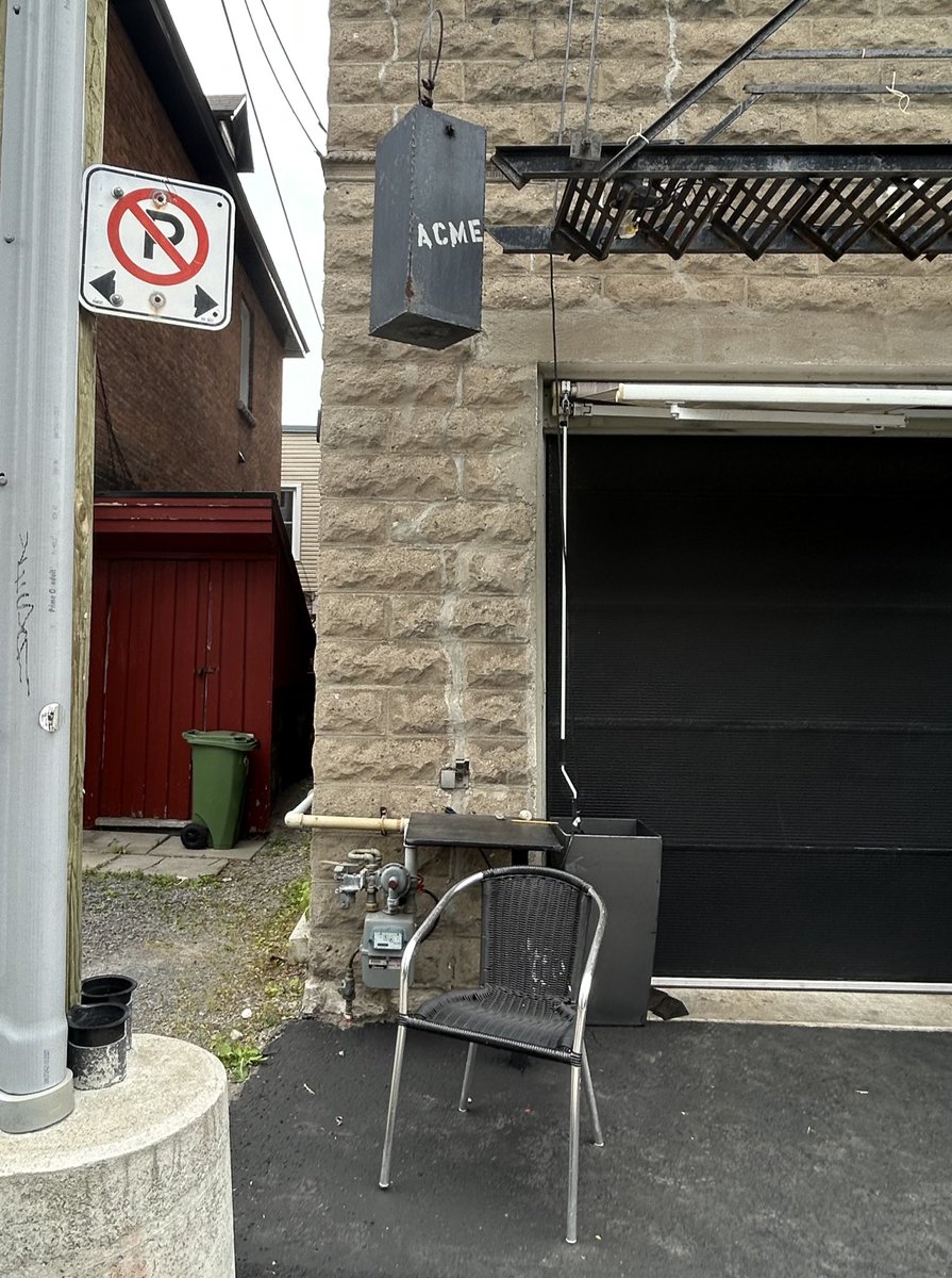 Someone put out this comfy chair to have a rest in! How thoughtful!
