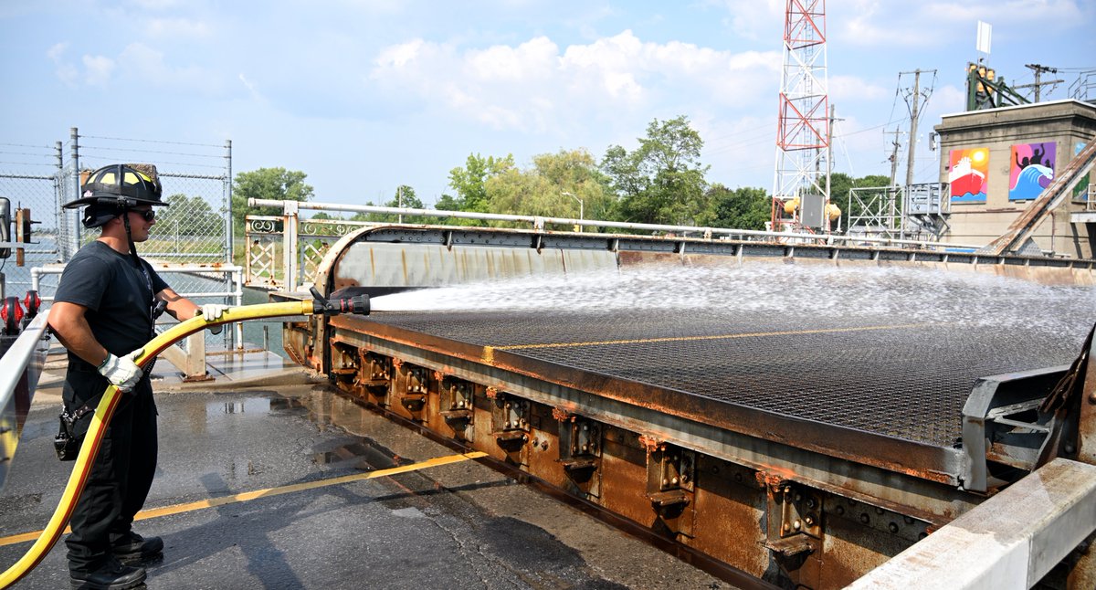 Dave Johnson π¨π¦π΄ (@davej_tribune) on Twitter photo Photos/video: Port Colborne firefighters cool down Welland Canal bridge to make it driveable wellandtribune.ca/news/niagara-rβ¦ <a href="/hwyh2o/">HWY H2O</a> <a href="/theshipwatcher/">Michael Folsom, Seaway Ship Watchers Network βοΈ</a> <a href="/MarineDelivers/">Chamber of Marine Commerce</a> Photos/video: Port Colborne firefighters cool down Welland Canal bridge to make it driveable wellandtribune.ca/news/niagara-rβ¦ <a href="/hwyh2o/">HWY H2O</a> <a href="/theshipwatcher/">Michael Folsom, Seaway Ship Watchers Network βοΈ</a> <a href="/MarineDelivers/">Chamber of Marine Commerce</a>