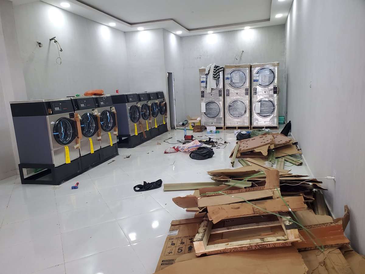 A good product sells itself. That’s the story of Speed Queen and Jotech Engineering in Nigeria.
Currently setting up 3 major laundromats in Lagos — and more on the way! 🚀
#Laundromat #SpeedQueen #JotechEngineering #NigeriaBusiness #LaundryRevolution