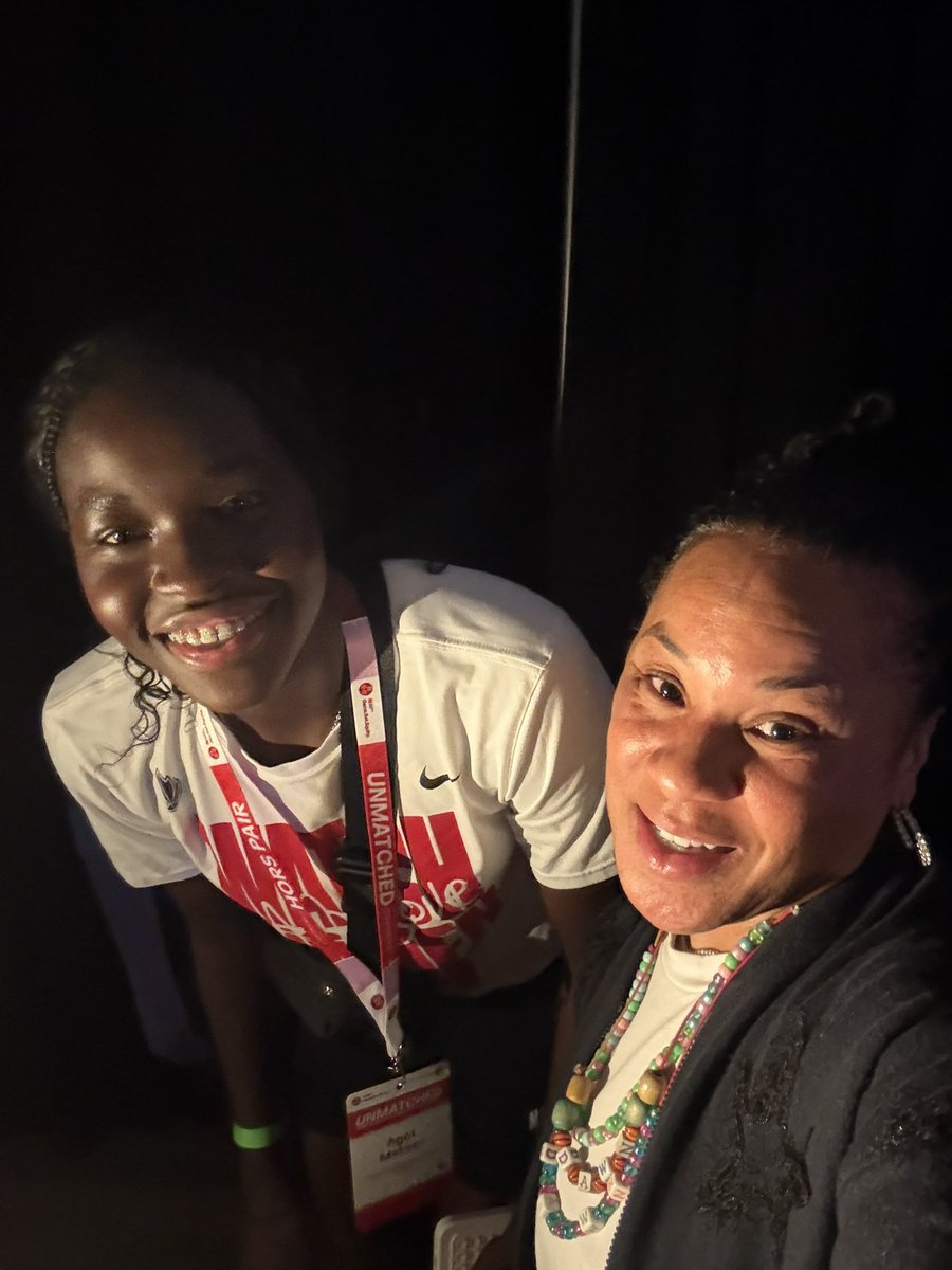 dawnstaley (@dawnstaley) on Twitter photo Quick trip to Toronto! <a href="/TennisCanada/">Tennis Canada</a> thank you for the invite to your moving event. Appreciate your approach to growing women’s sports. And a surprised guest was our very own <a href="/GamecockWBB/">South Carolina Women's Basketball</a> baby <a href="/makeer_agot/">Agot Makeer</a>! Good to see you on Canadian soil! 🇨🇦 🤝🏽 🇺🇸 Quick trip to Toronto! <a href="/TennisCanada/">Tennis Canada</a> thank you for the invite to your moving event. Appreciate your approach to growing women’s sports. And a surprised guest was our very own <a href="/GamecockWBB/">South Carolina Women's Basketball</a> baby <a href="/makeer_agot/">Agot Makeer</a>! Good to see you on Canadian soil! 🇨🇦 🤝🏽 🇺🇸