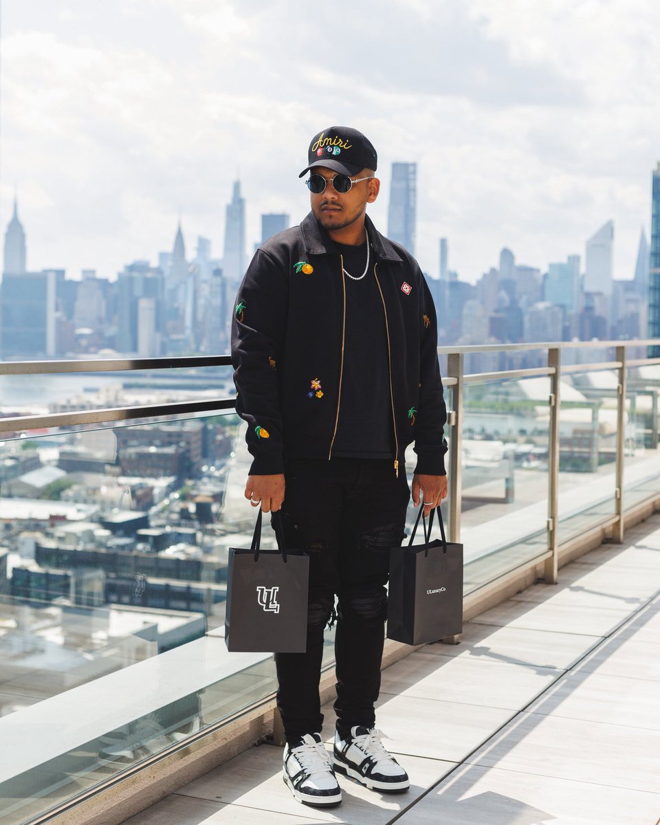 More than jewelry… it’s the ULuxury experience ✨