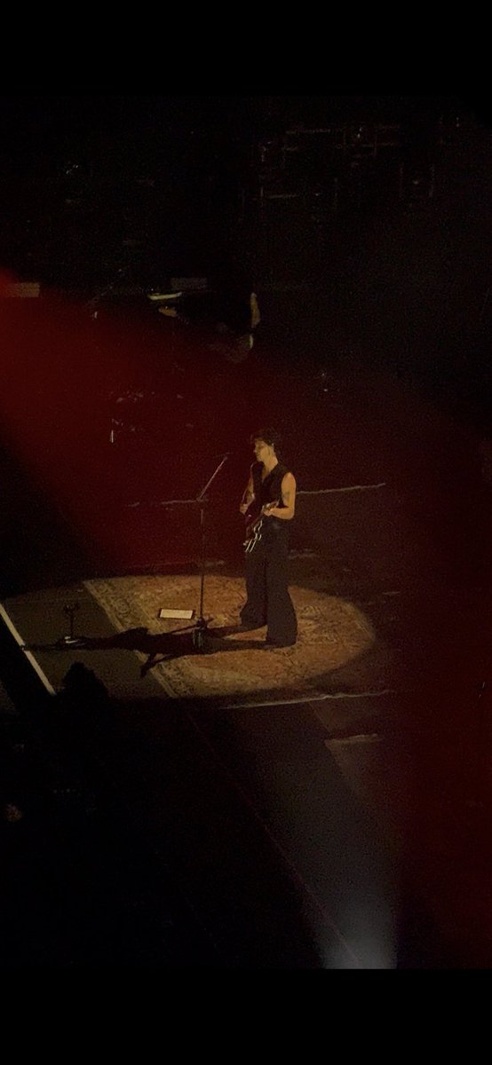 oopsmyed's tweet image. kocham  #ShawnOnTheRoadAgain