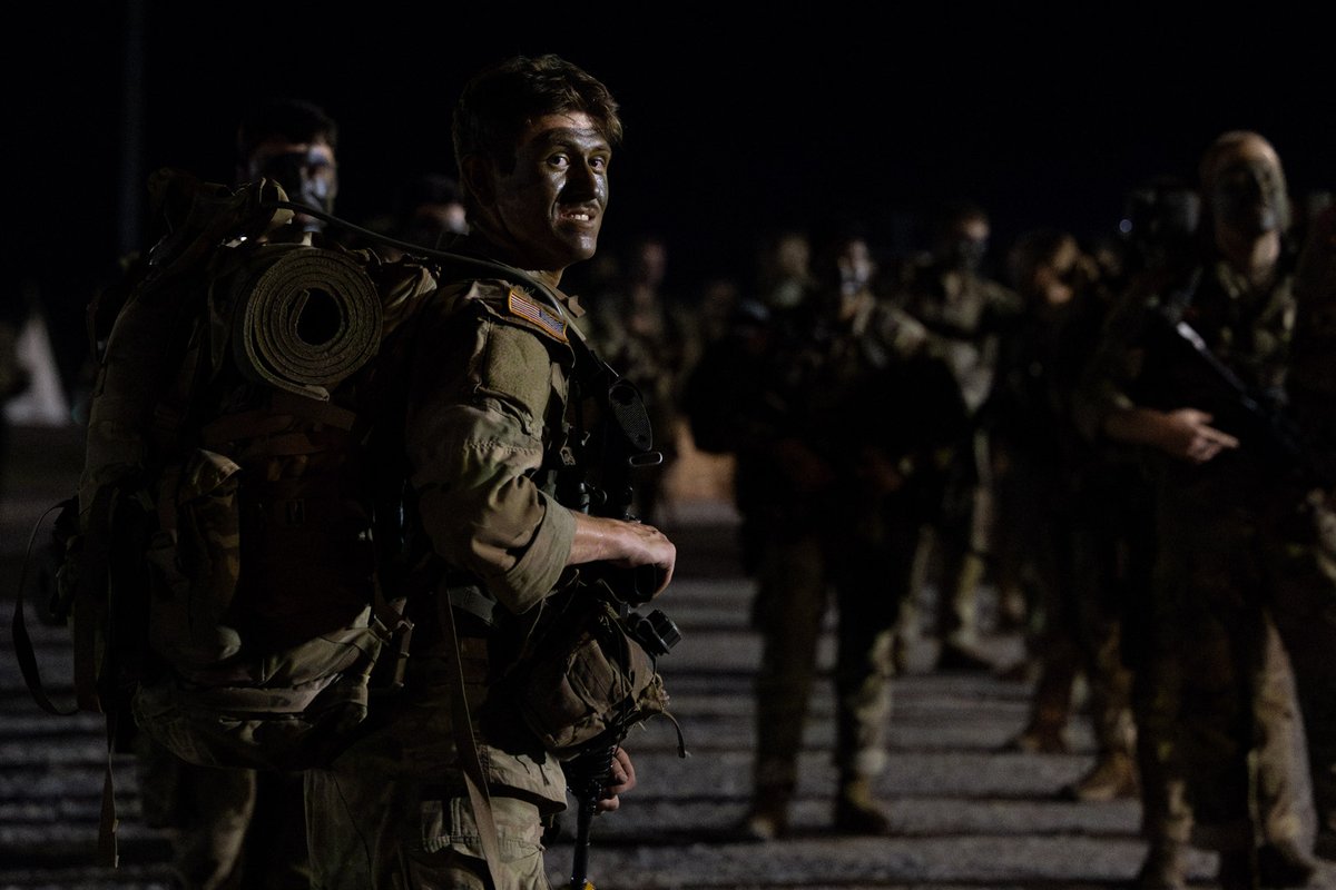 ArmyROTC's tweet image. With all of it's up and downs, 8th Regiment #AdvancedCamp Cadets finished #CST2025 strong with a 12-mile ruck march! 💪
📸: Briana Pace, Indiana University, CST Public Affairs Office
Check out the link in our bio for more #CadetSummerTraining content! 🔗