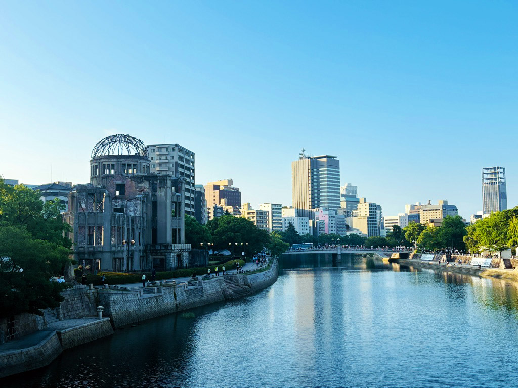 原爆ドーム 復興の風 1947年 原爆ドーム 廃虚の「叫び」夢中で描く | 中国新聞