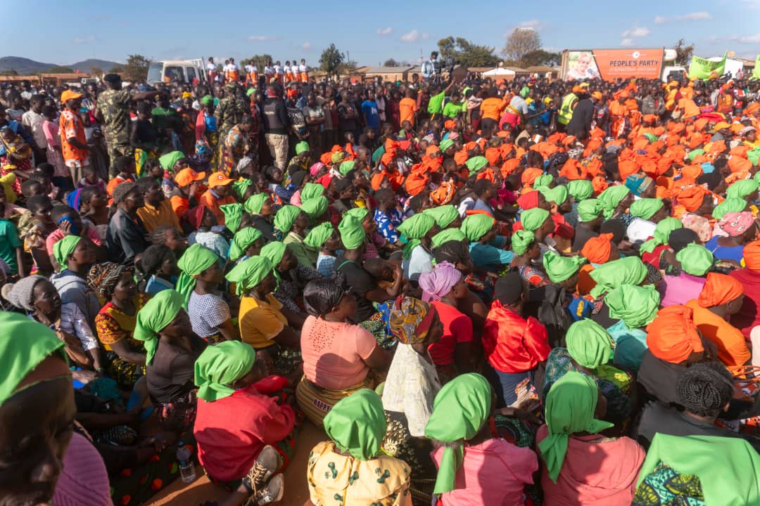 The People's Party - Malawi (@pp_malawi) on Twitter photo An economically empowered household that's also food secure is critical to national development. People's Party Presidential candidate <a href="/DrJoyceBanda/">H.E. Dr. Joyce Banda</a> says this shall be complimentary to correcting the macro economic fundamentals currently rocking the country. An economically empowered household that's also food secure is critical to national development. People's Party Presidential candidate <a href="/DrJoyceBanda/">H.E. Dr. Joyce Banda</a> says this shall be complimentary to correcting the macro economic fundamentals currently rocking the country.