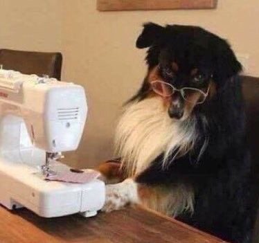 aaaaa la vergüenza que me da cuando un paciente de mí jefe viene a preguntarme algo y justo se me bajan los lentes, lo tengo q mirar así