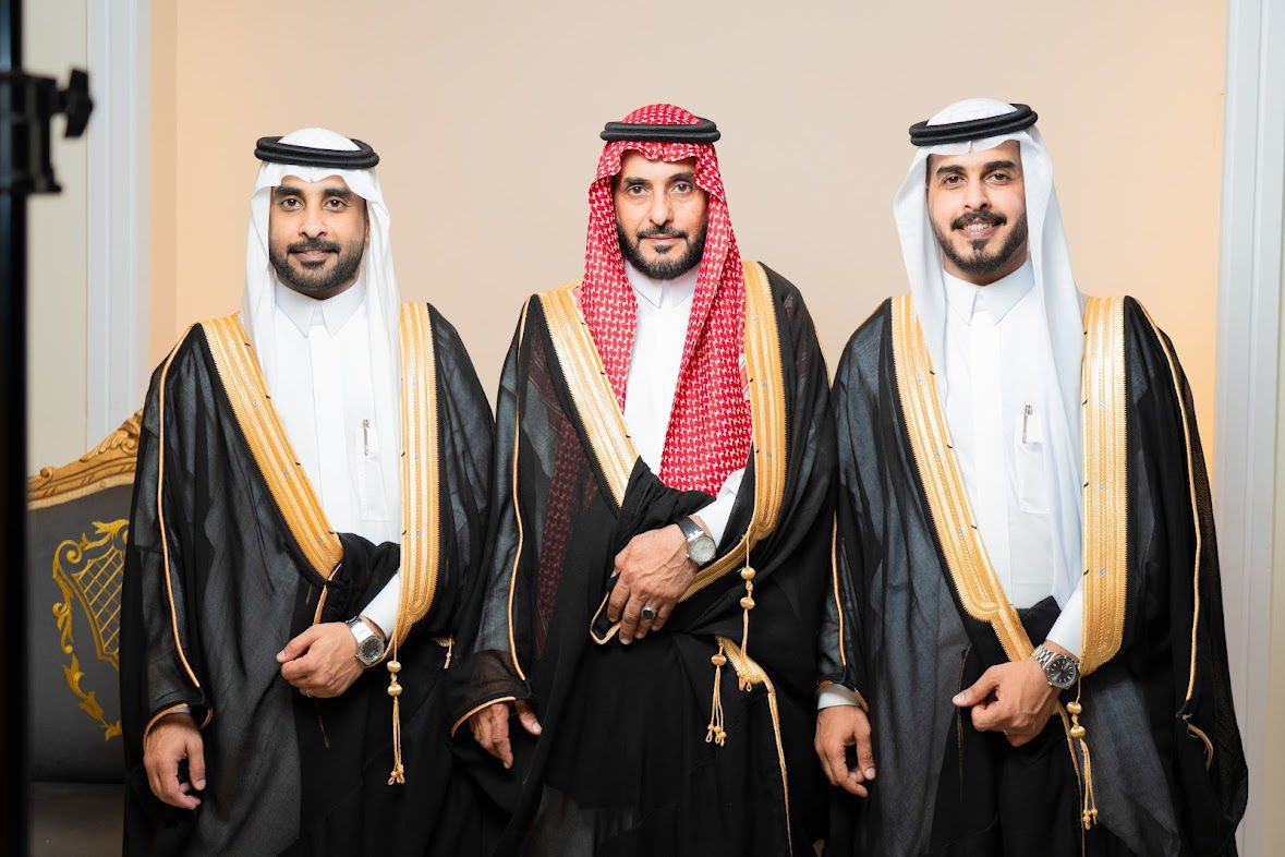 احتفل محمدسعد خضر الفارسي وإخوانه وأولادهم مساء يوم الاربعاء  5 صفر 1446 هـ بزواج ابنأهم الشابين سعود محمدسعد وراكان محمدسعد  ، بإحدى قاعات الأفراح بمحافظة جدة وسط حضور جمع غفير من الضيوف الذين شاركوا العرسان فرحتهم وقدّموا لهم التهاني بالمناسبة السعيدة. 

"قبيلة الفوارس" تبارك