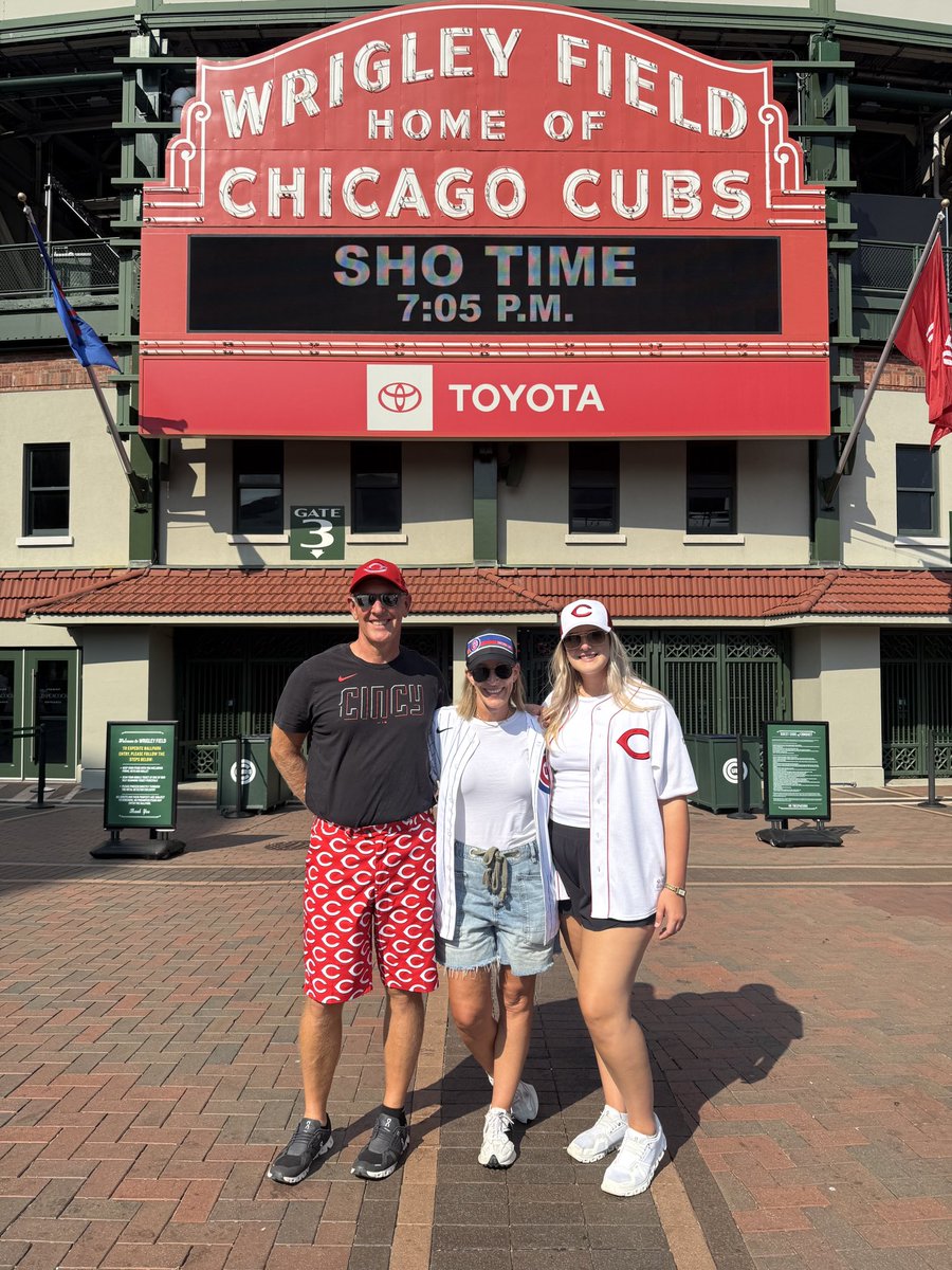 letsgou18's tweet image. #BeHereForIt   Batter Up!