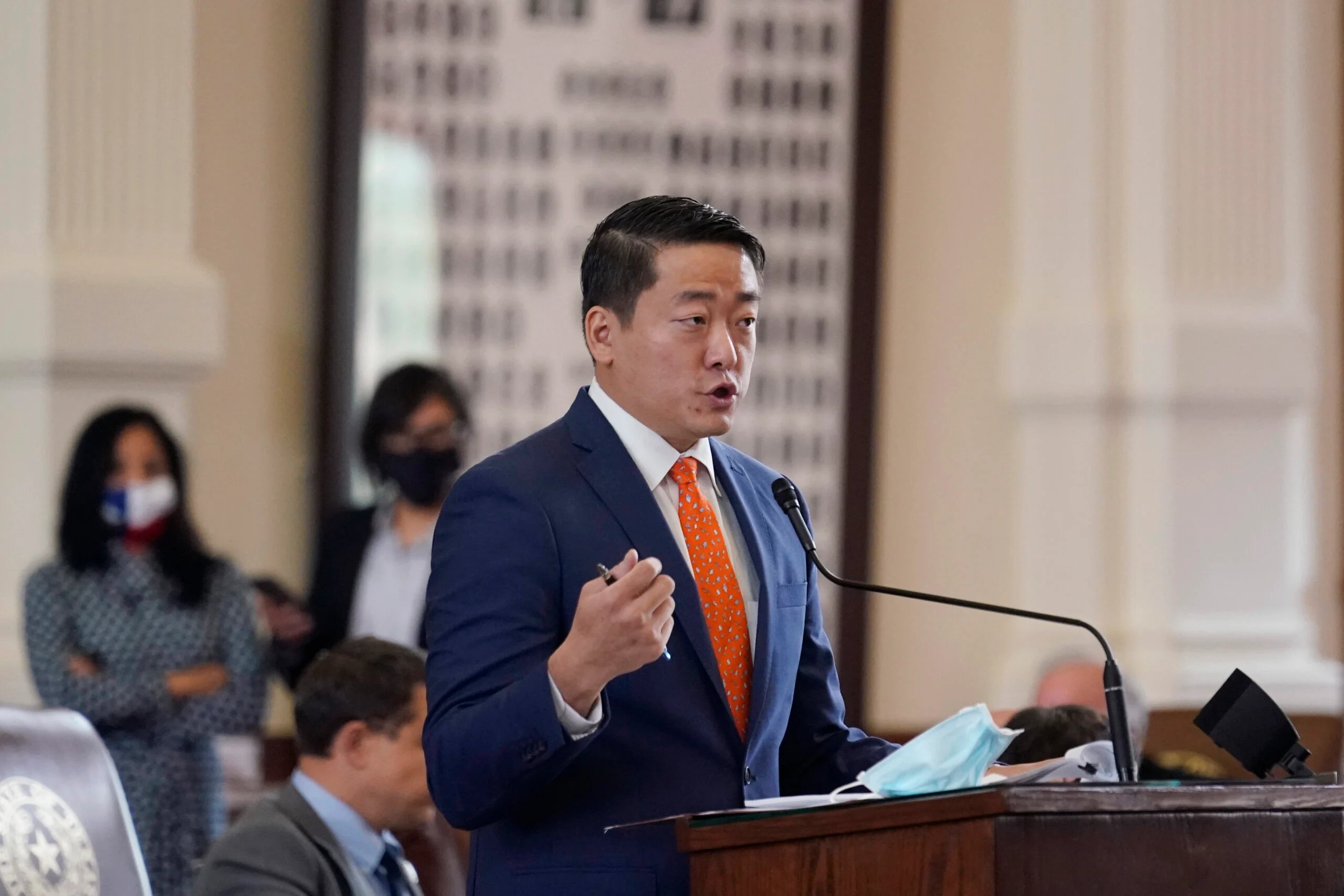 النائب الديموقراطي عن ولاية تكساس جين وو (مواقع)