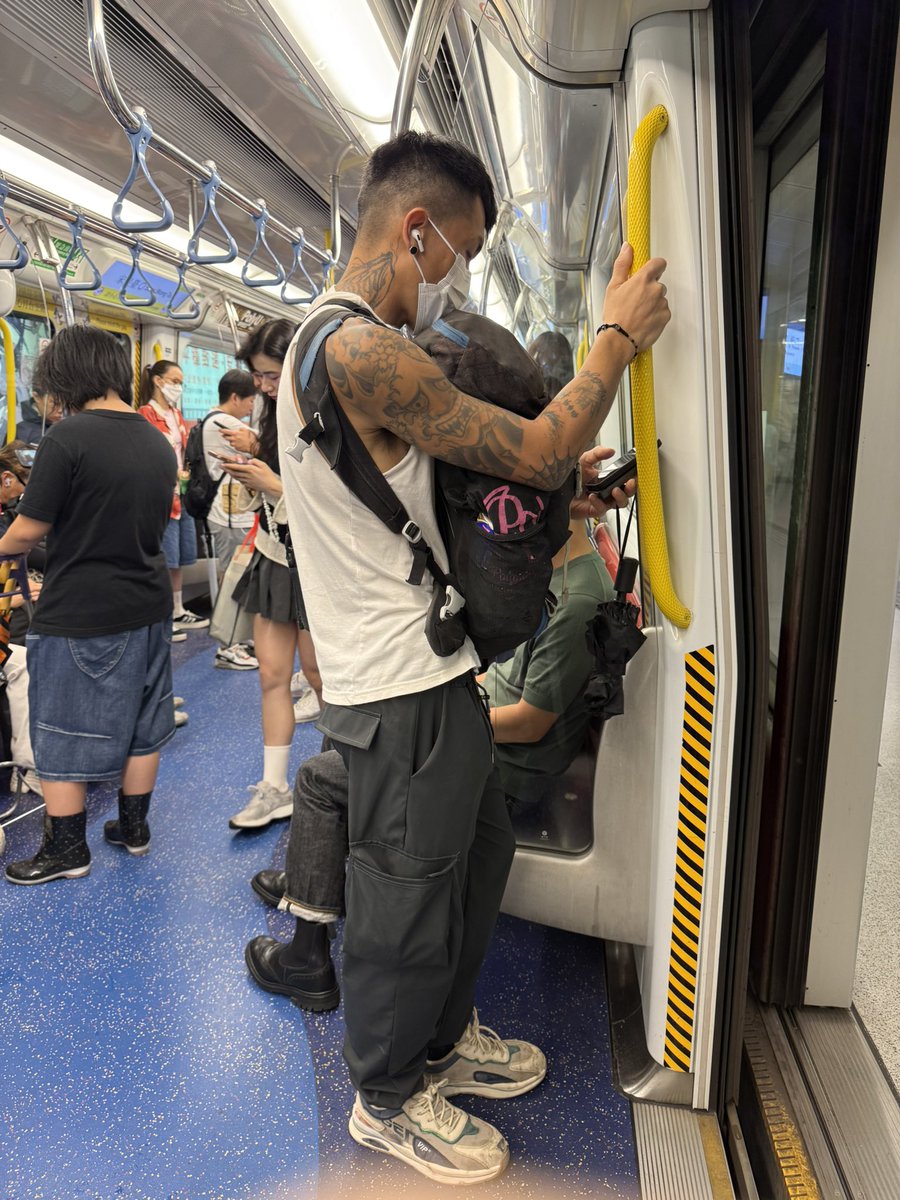 tinydickson01's tweet image. 📷 cityhunt
好似幾正