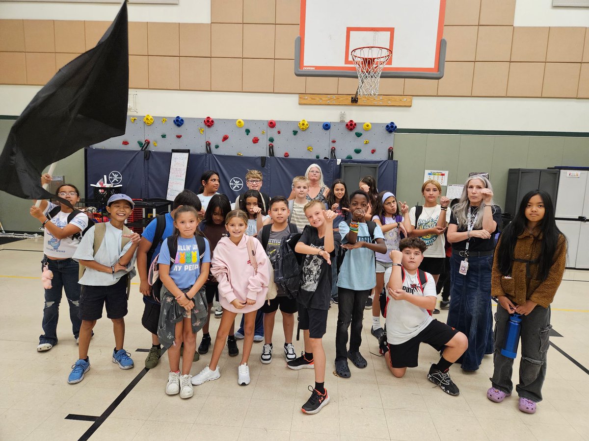 5th graders were sorted into houses this week: House of Reveur (Dreamers), Isibindi (Courage), Amistad (Friendship), Altruismo (Givers).  Four Houses, One Hawk Family! #WeAreBUSD #mchawks