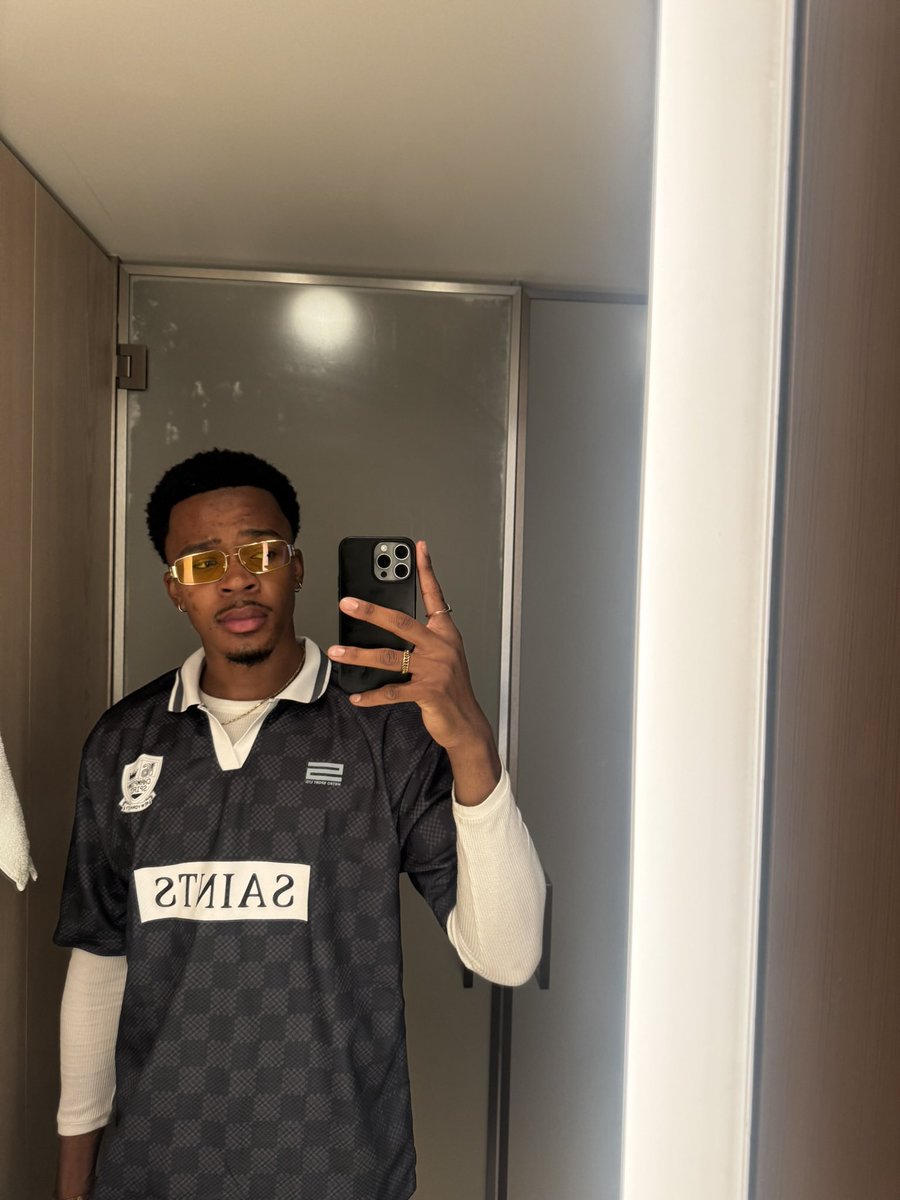 𝔻𝕖𝕧𝕚𝕠𝕟 :) (@deetruth02) on Twitter photo 