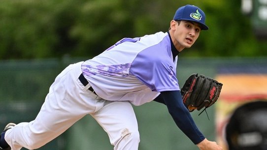 Vermont Lake Monsters (@vtlakemonsters) on Twitter photo Vermont (39-19) used 3-run top 9th to snap 3-3 tie for 6-3 win at Norwich Tuesday. <a href="/Cooperberry34/">Cooper Berry</a> capped scoring w/2-run double in 9th, while starter Adam Schwartz 3 hitless innings and <a href="/HazenLangdon/">Langdon Hazen</a> retired all 4 batters faced to earn win. Game Recap⬇️
vermontlakemonsters.com/80525recap/ Vermont (39-19) used 3-run top 9th to snap 3-3 tie for 6-3 win at Norwich Tuesday. <a href="/Cooperberry34/">Cooper Berry</a> capped scoring w/2-run double in 9th, while starter Adam Schwartz 3 hitless innings and <a href="/HazenLangdon/">Langdon Hazen</a> retired all 4 batters faced to earn win. Game Recap⬇️
vermontlakemonsters.com/80525recap/