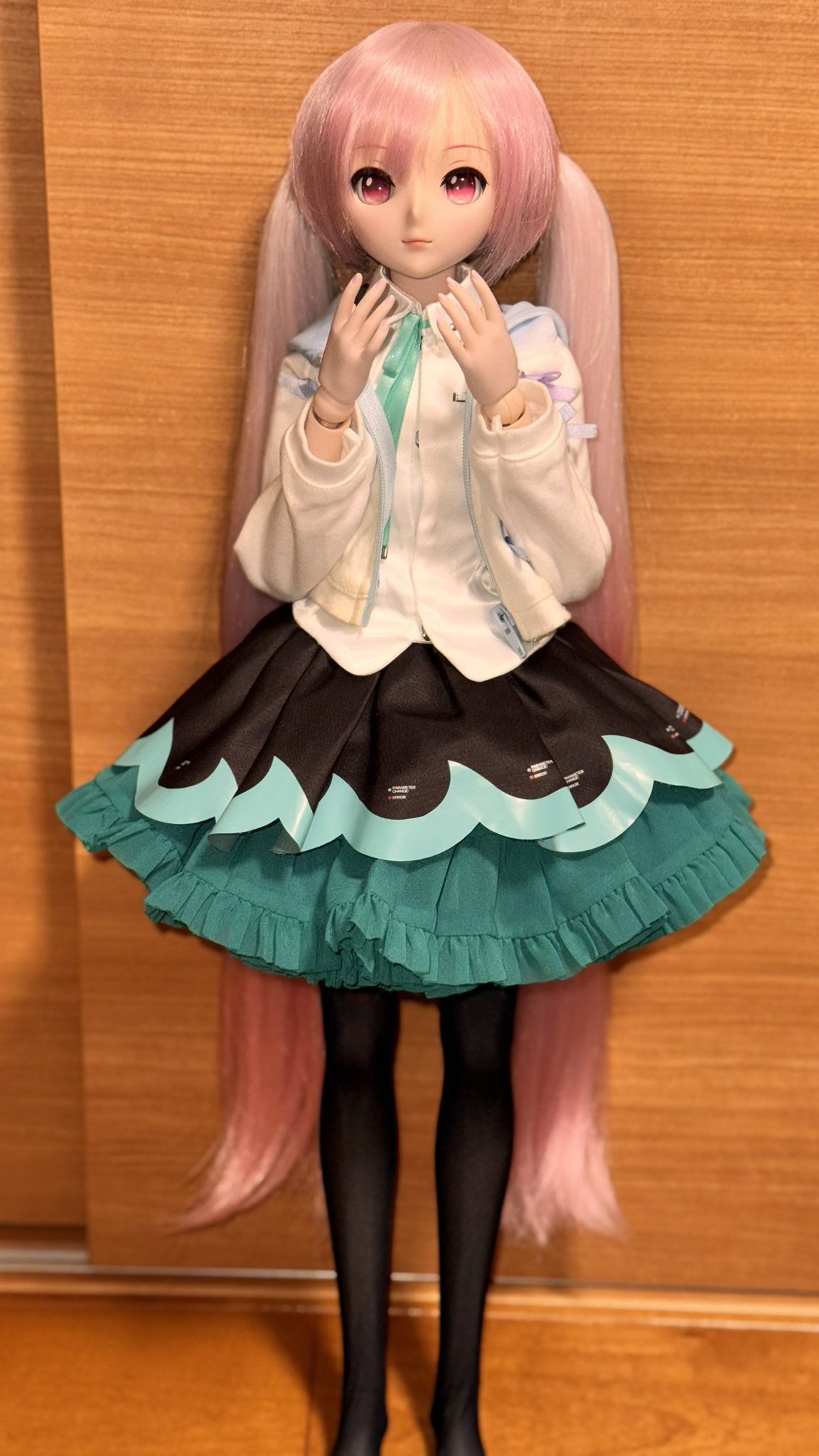 もっとお値下❣️ドイツ貴婦人の肖像画のミニ額‼️なんて上品❣️気品❣️縦書きのサイン REMY on X: 