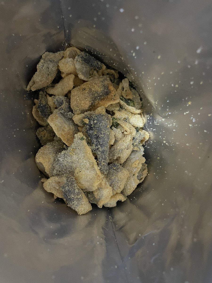 rippo_chan's tweet image. fish skin
お魚の皮を揚げてピリ辛の味付けで
美味すぎるって(՞ ᵒ̴̵̶̷౩ᵒ̴̵̶̷ ՞)︎♡

 #シンガポール土産
 #fishskin