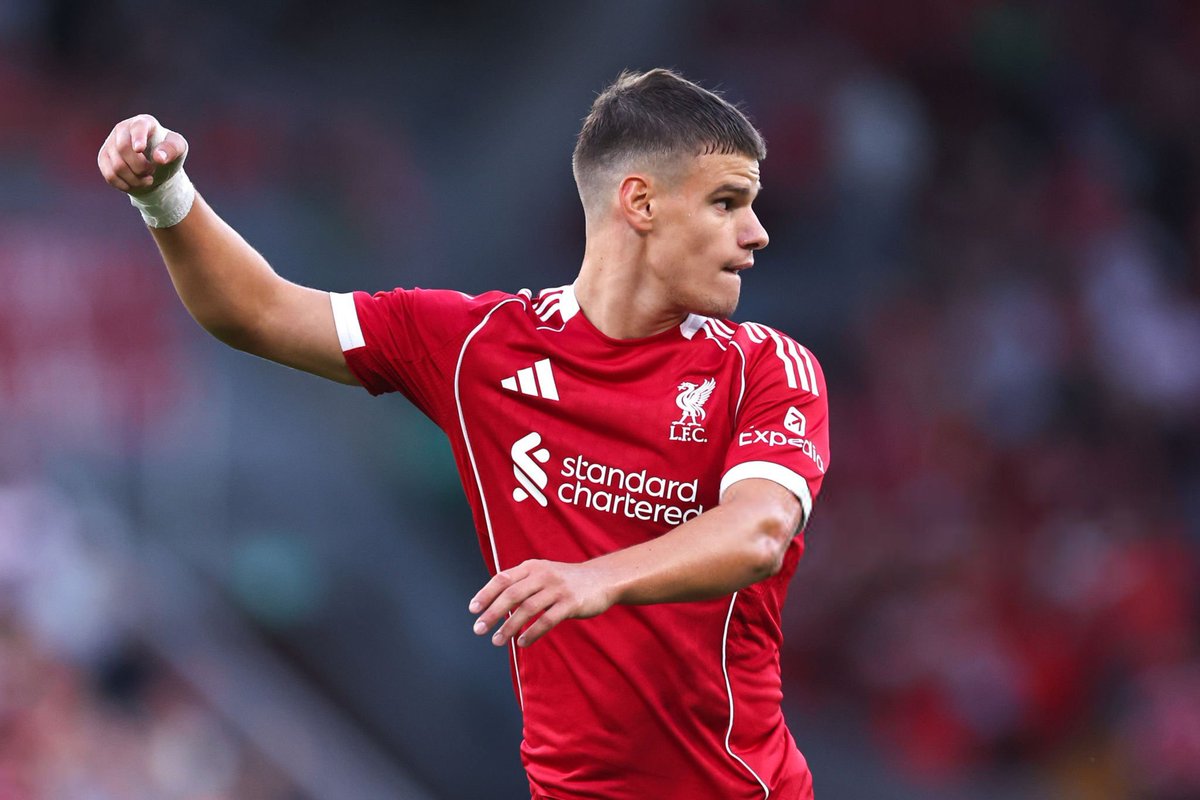CaminhantesLFC's tweet image. 🇭🇺 Milos Kerkez venceu o maior número de desarmes (4) e foi o passador mais preciso (95%) em sua estreia em Anfield pelo Liverpool.

Ele venceu 5 de seus 6 duelos e 100% de seus desarmes.

🗞️[Bence Bocsák]
