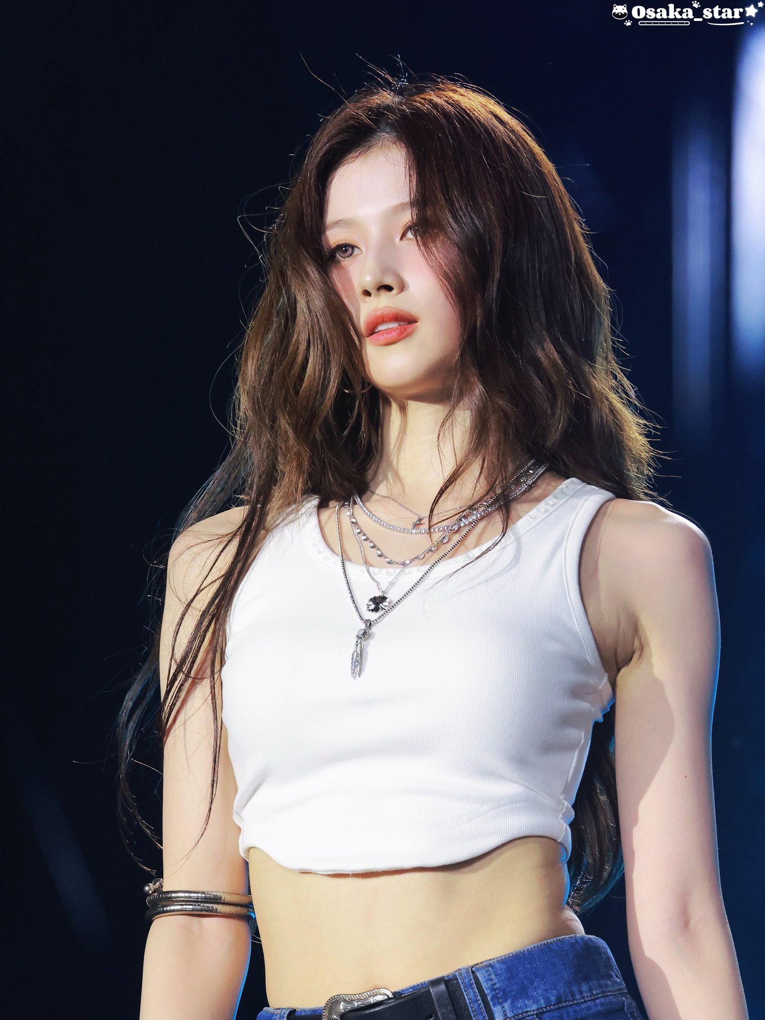 sana♡ 250802 Lollapalooza 🤍. ©️osaka_star1229, LinZhe432 #TWICE