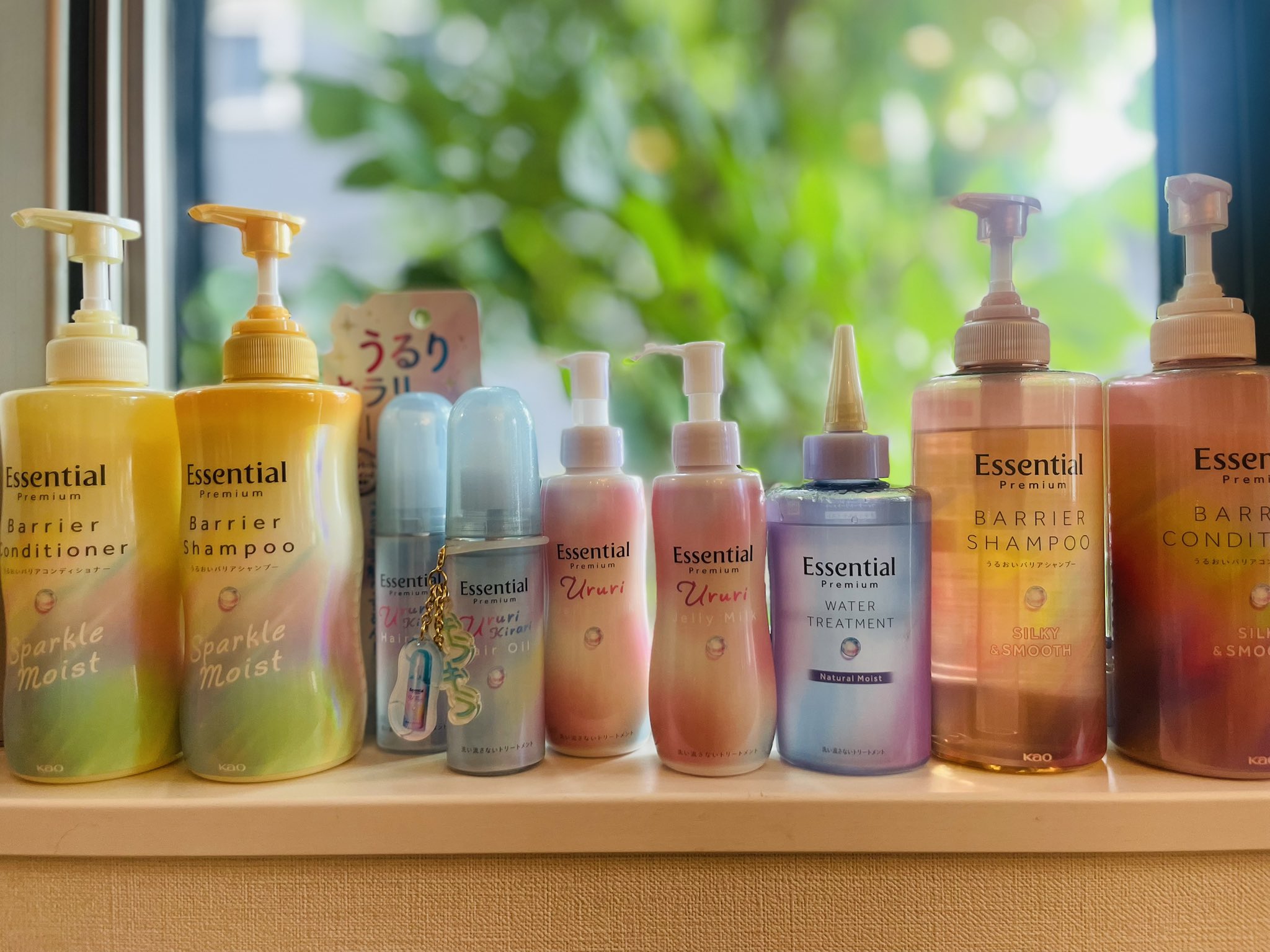 ❤️【リニューアル最新品】❤️新エッセンシャルシャワー モイスト
120ml×4 花王 | 花王、主力ヘアケアブランド「Essential（エッセンシャル