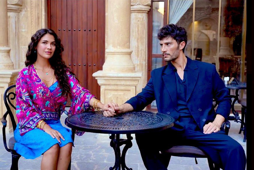 ywfy135963's tweet image. بيكونون افضل ثنائي هالموسم حبيت الستايل اكثر مسلسل متحمس له و اتمنى ينجح من اجل إيلهان و وتناسقهم مره متحمسه لهم جداً اتمنى يكون بيجينا تمثيل ومسلسل خيالييييييييي الأفضل قااادم🖤! 
#ilhanşen #HalefKöklerinÇağrısı