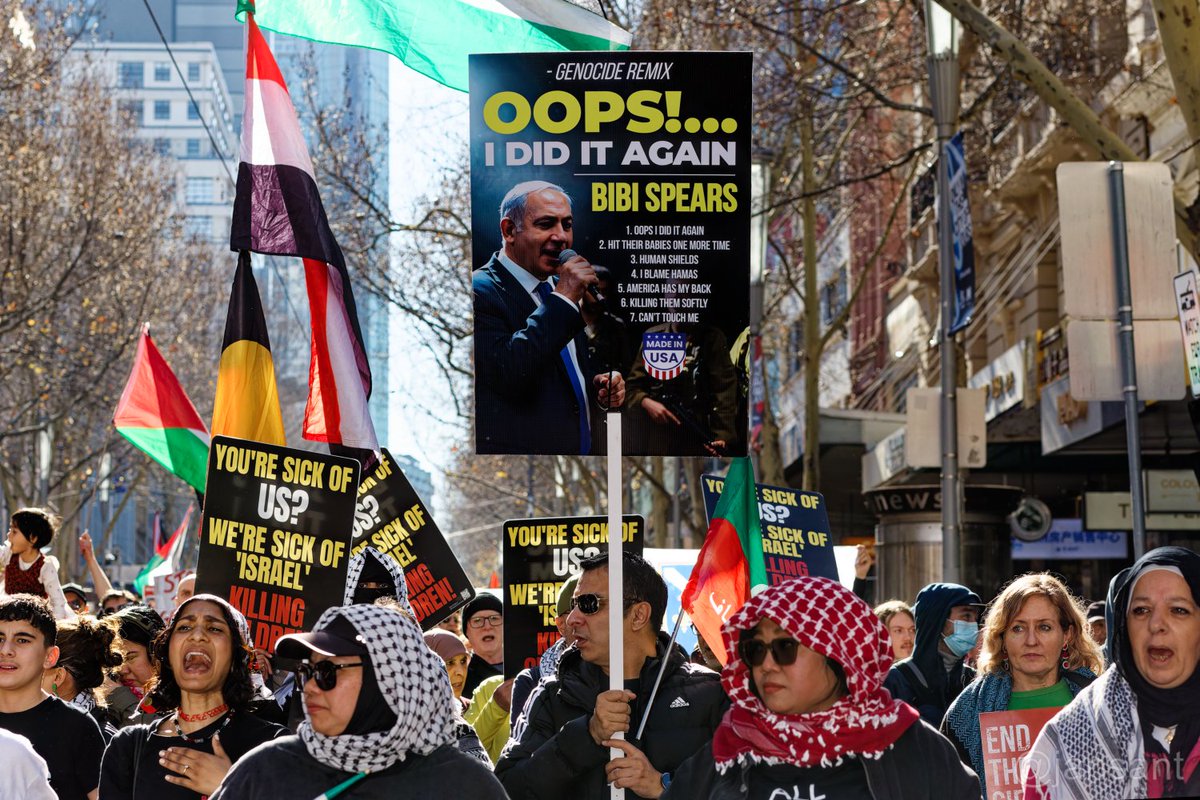Jansant's tweet photo. #MarchForHumanity Melbourne
#auspol #spingst #GazaGenocide https://t.co/Rf0Jyprbsj