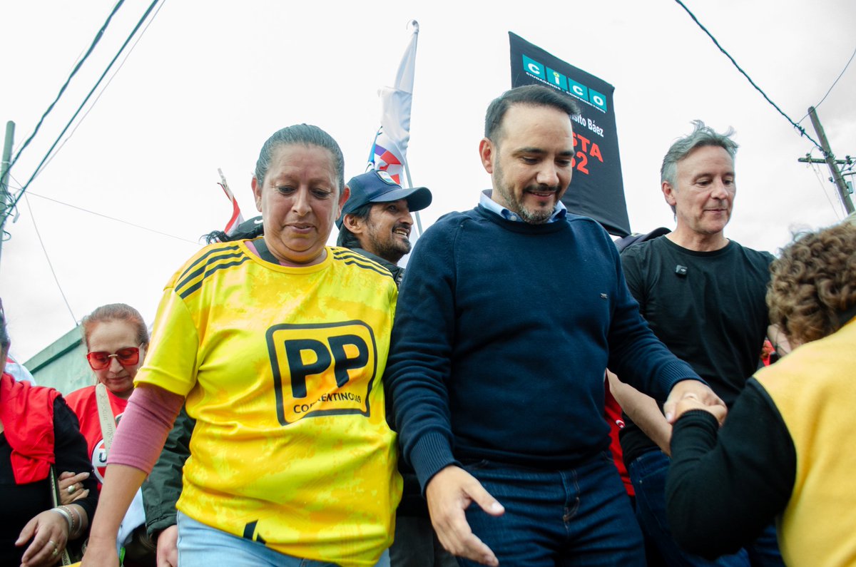 javiersaezok's tweet photo. El #PartidoPopular dijo presente en la multitudinaria caminata de @vamosctesok en el barrio #JuandeVera. https://t.co/uF5uRE9Fy6