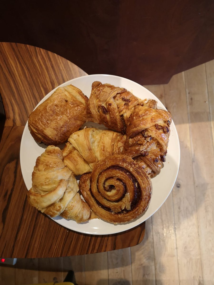 Tea Time in Hellfire Studio is a real treat..!

#ireland #musicstudıo #recordingartist #musicproducer #producer #studiolife #singer #sound #recording #musicstudio #songwriter #musician #studio #audioengineer #mixing #homestudio #producerlife #protools #musicproduction #newmusic