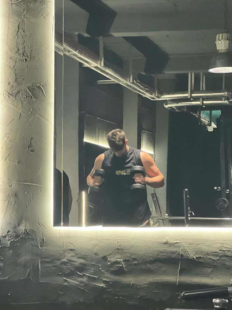 whos gonna run and lick my muscles??

#Findom #Cashmaster #Feetfetish #Poppers #Cashfag #Paypig #Cuck #Worship #Finsub #Soles #Feet #Teen #Submissive #Humanatm #Mindcontrol #Tribute #Gooner #Drain