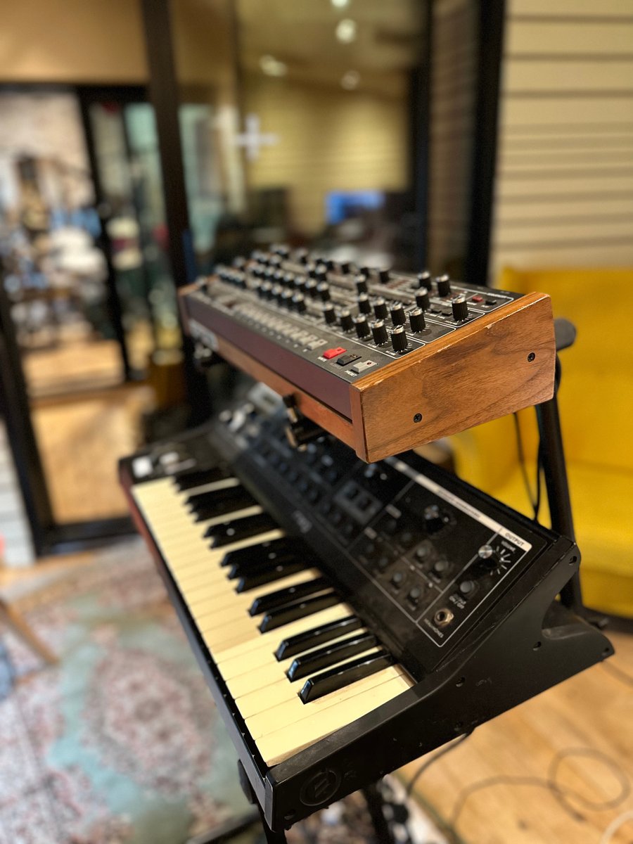 Moog and the Prophet - set up for musical wizardry
#ireland #musicstudıo #recordingartist #musicproducer #producer #studiolife #singer #sound #recording #musicstudio #songwriter #musician #studio #audioengineer #mixing #homestudio #producerlife #protools #musicproduction #artist