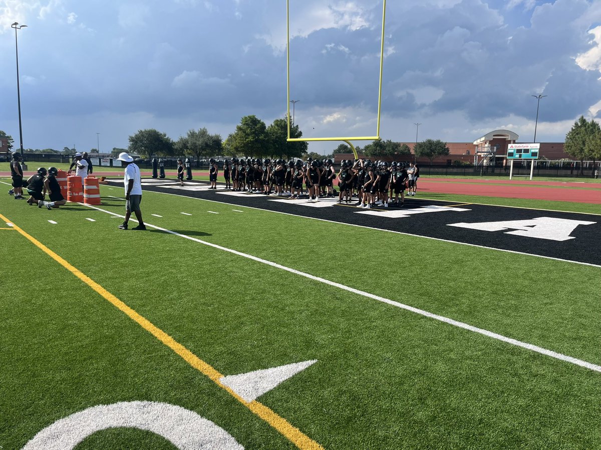 Pasadena ISD Athletics (@athletics_pisd) on Twitter photo Last stop of the day was with <a href="/PMHSMavFootball/">Maverick Football</a> Great turnout, lots of helmets on the move! Last stop of the day was with <a href="/PMHSMavFootball/">Maverick Football</a> Great turnout, lots of helmets on the move!