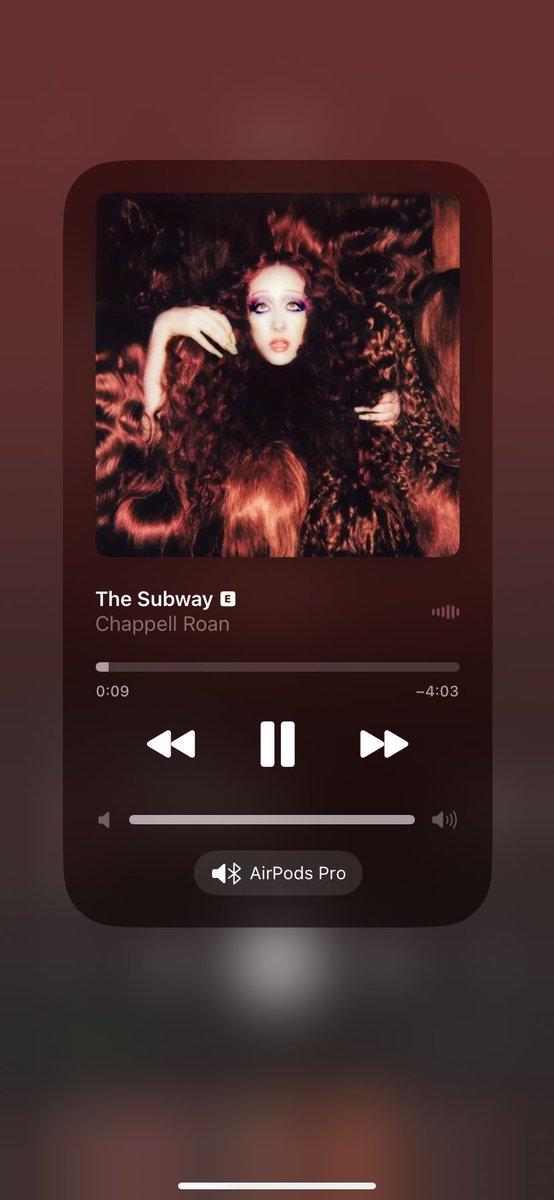 Es como Taylor Swift pero con talento. Me encanta