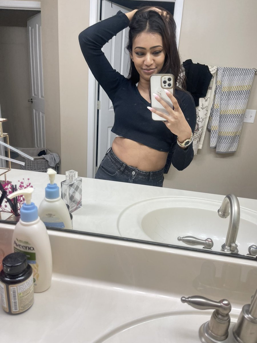shermsel's tweet photo. bodyyy https://t.co/CUZQStjDTB