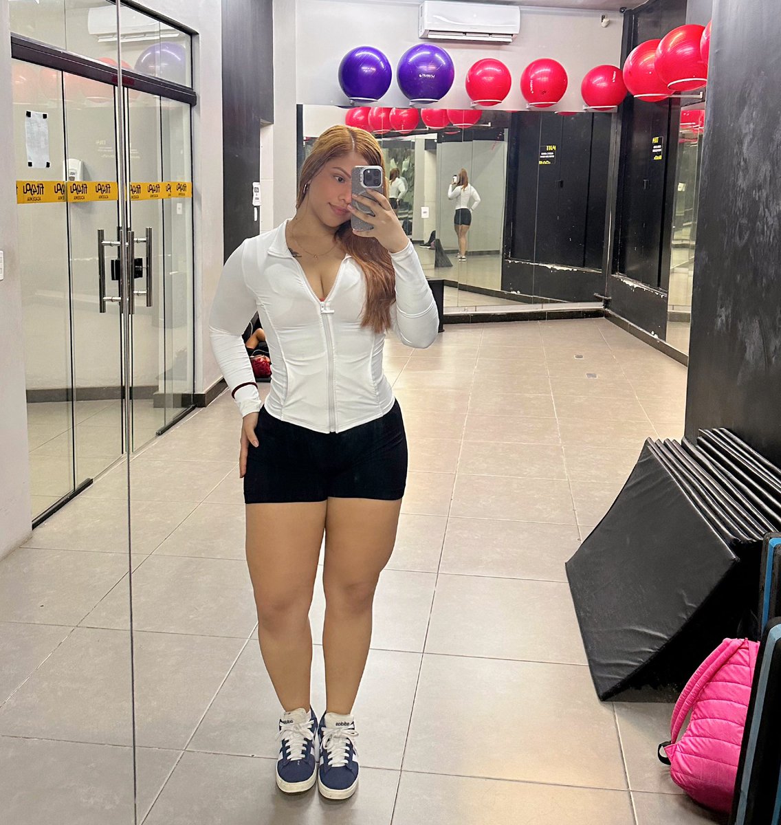 dra squirting 🐆 tweet media