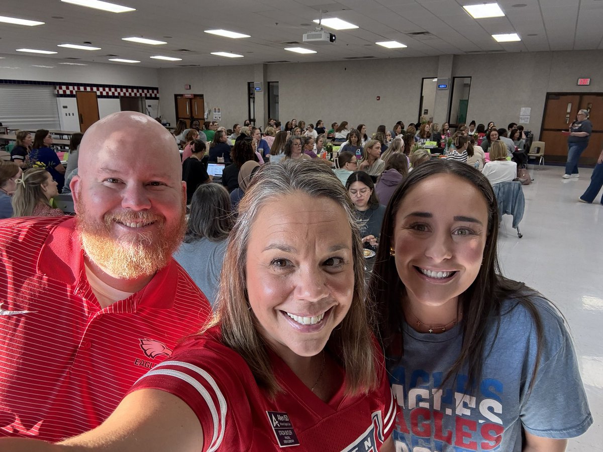 Green Elementary tweet media