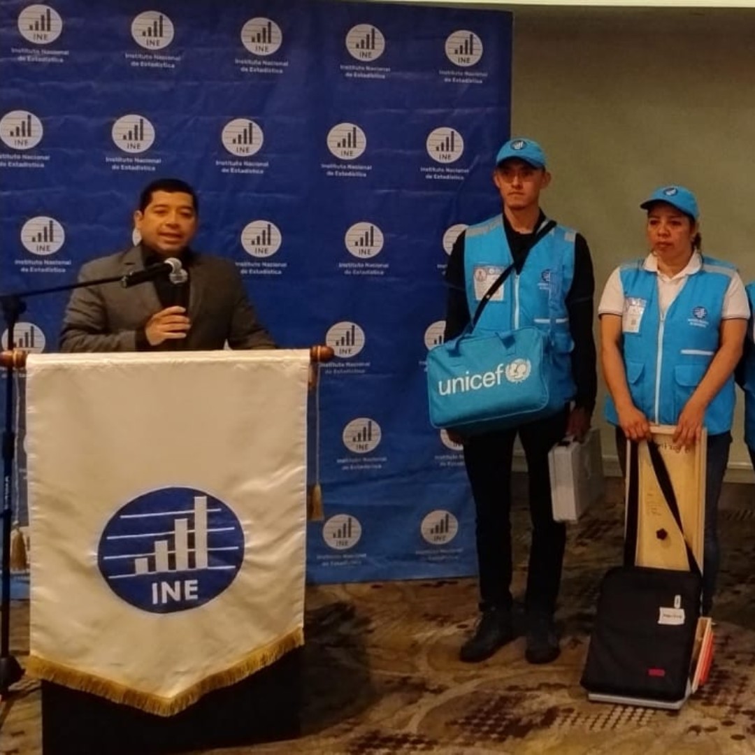 unicefguatemala's tweet image. 📊 ¡La #ENDESA ya está en marcha!

Con apoyo de UNICEF, el @INE_Guatemala recorrerá 15,000 hogares para conocer la realidad de lasniñas, niños y adolescentes en salud, nutrición, educación, protección y más.

🧒🏽👧🏾 ¡La niñez cuenta! #ParaCadaInfancia #DatosQueTransforman