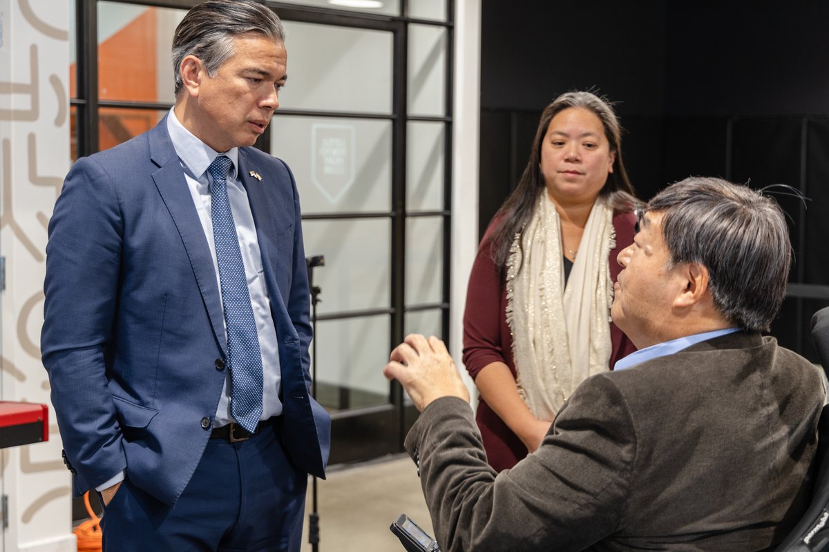 CAUSEusa's tweet image. Proud to present the Community Impact Award to California Attorney General Rob Bonta. His leadership embodies this year’s theme, “Together We Build: Our Community, Our Future,” reminding us that building power means creating space for others to lead. causeusa.org/2025-summer-so…