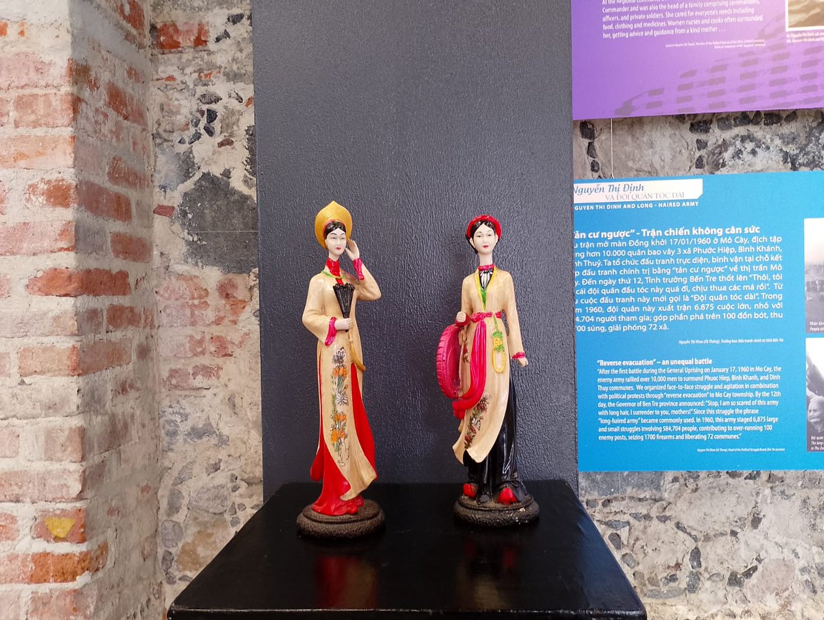 IMER Noticias (@imer_noticias) on Twitter photo La exposición "Ejército de cabellos largos" 🖼️ en el <a href="/museodelamujer/">Museo de la Mujer</a> rinde homenaje a las más de 5 mil mujeres vietnamitas que lucharon por la reunificación de su país.
Es parte de las celebraciones por el 50 aniversario de las relaciones México-Vietnam. 🇲🇽🇻🇳
📸: <a href="/carolas_27/">Carolina Lopez Hgo</a> La exposición "Ejército de cabellos largos" 🖼️ en el <a href="/museodelamujer/">Museo de la Mujer</a> rinde homenaje a las más de 5 mil mujeres vietnamitas que lucharon por la reunificación de su país.
Es parte de las celebraciones por el 50 aniversario de las relaciones México-Vietnam. 🇲🇽🇻🇳
📸: <a href="/carolas_27/">Carolina Lopez Hgo</a>