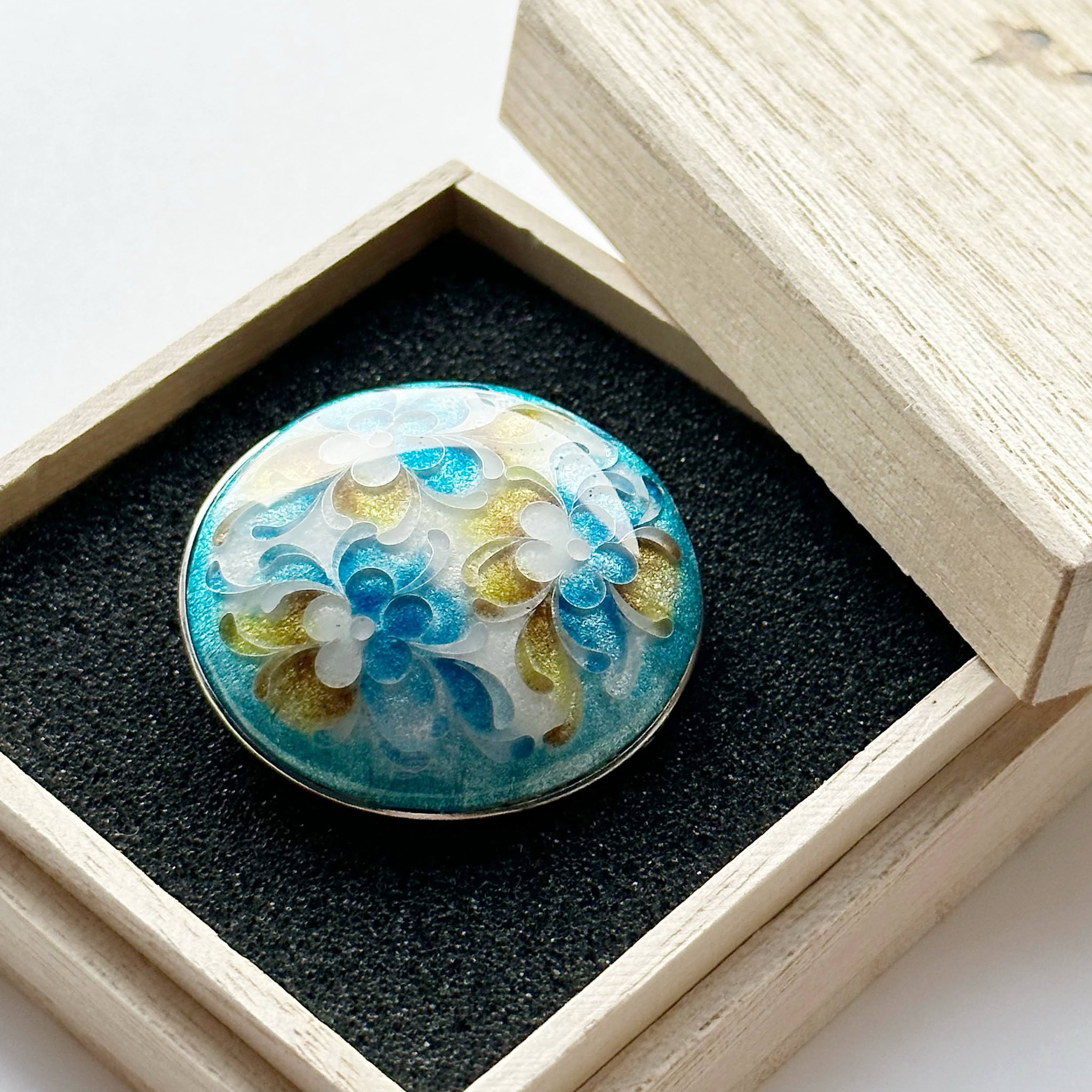 ペンギンの七宝焼 アート作品