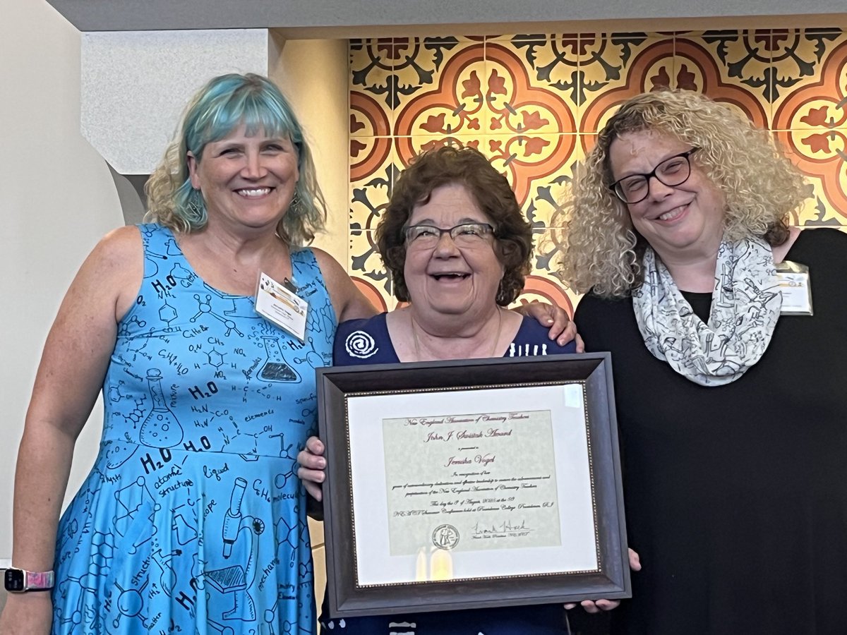 NEChemTeachers's tweet photo. The three recipients of the John A Swistak Award, for ongoing service to NEACT
From L to R: Jerusha Vogel (2025), Kathy Siok (2013) and Kristen Vanderveen (2024) @kristenvdveen
#neact https://t.co/pHB8U7c4ls