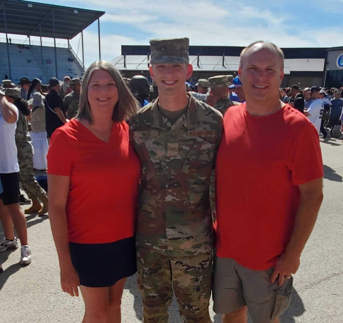 redeemedSinner_'s tweet image. Thrilled to share a proud family moment! Last week, our son Riley graduated from Air Force BMT at Lackland AFB and is now officially an Airman.

Aim High. Fly, Fight, Win.

#ProudParent #USAF