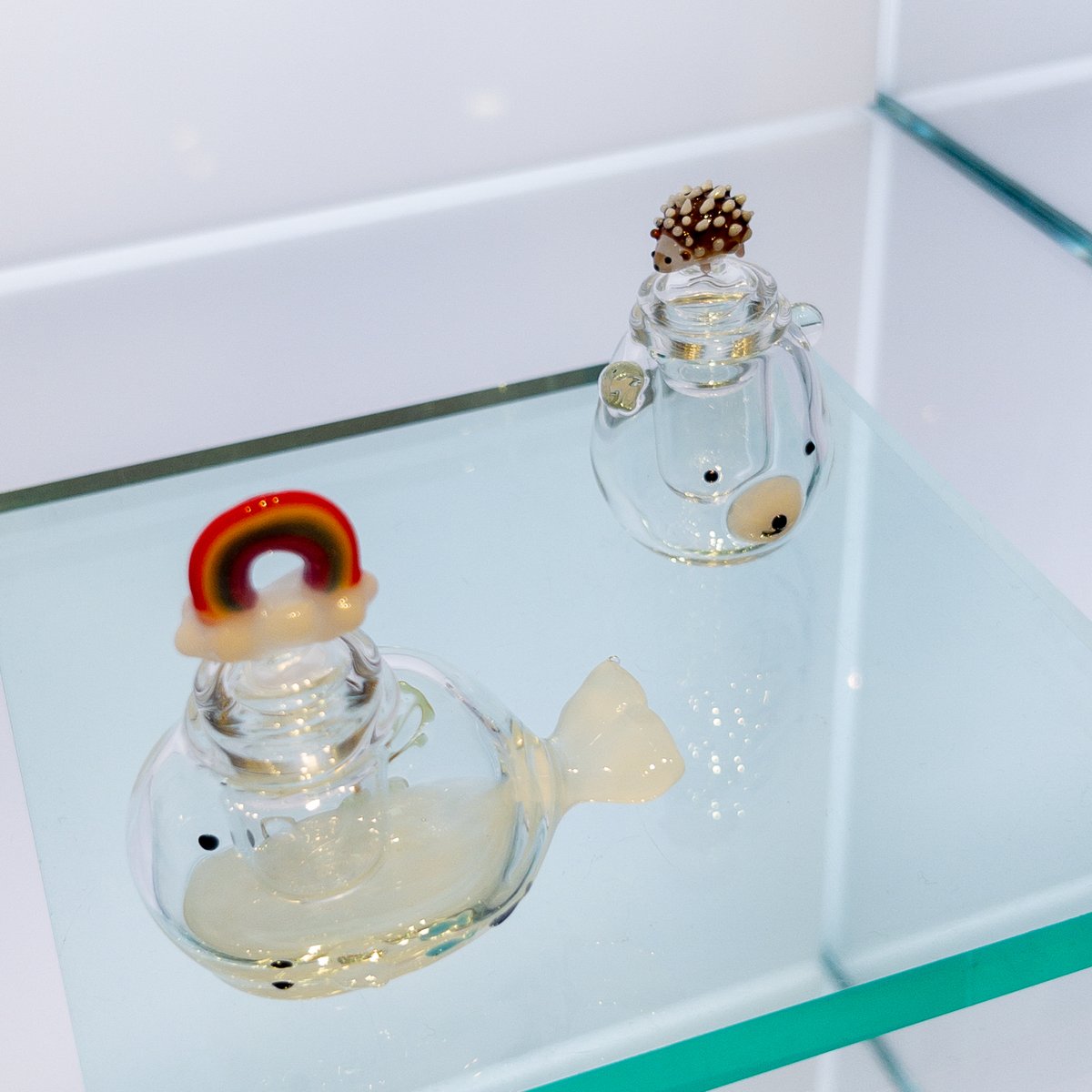 《ガラスペン POP UP イベント開催！》
2025/8/6(水)-8/19(火)

日本橋三越本店本館5階 STAs -STATIONERY STATION-店内にて、人気ガラス作家様の作品を展示販売いたします👏

■展開ブランド紹介
《Glass AZU》

------------------------------------------------------