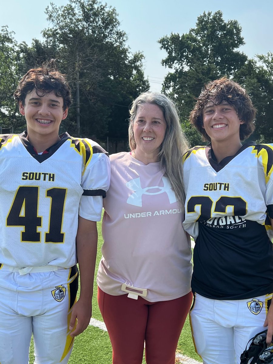 LHSSSTL's tweet photo. Last week, football moms geared up and showed their kids how it's done... https://t.co/6upC0kdeN1