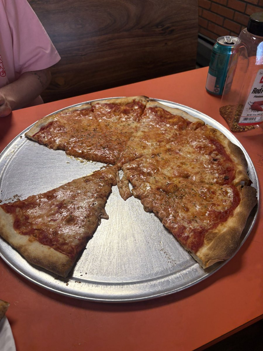 virtualpeanuts's tweet photo. Scranton PA https://t.co/oi7cUBZrs6