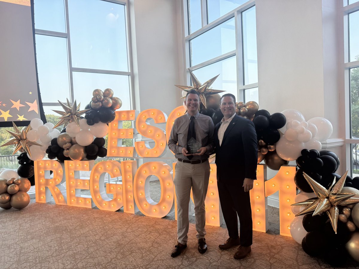 FMHS9 (@fmhs9) on Twitter photo 🏆Region 11 Secondary Teacher of the Year - TIM FAILS (FM9 World Geography)!!! An incredible honor for an amazing teacher!! #ShineAtFM9 #GoJags <a href="/LewisvilleISD/">Lewisville ISD</a> 🏆Region 11 Secondary Teacher of the Year - TIM FAILS (FM9 World Geography)!!! An incredible honor for an amazing teacher!! #ShineAtFM9 #GoJags <a href="/LewisvilleISD/">Lewisville ISD</a>