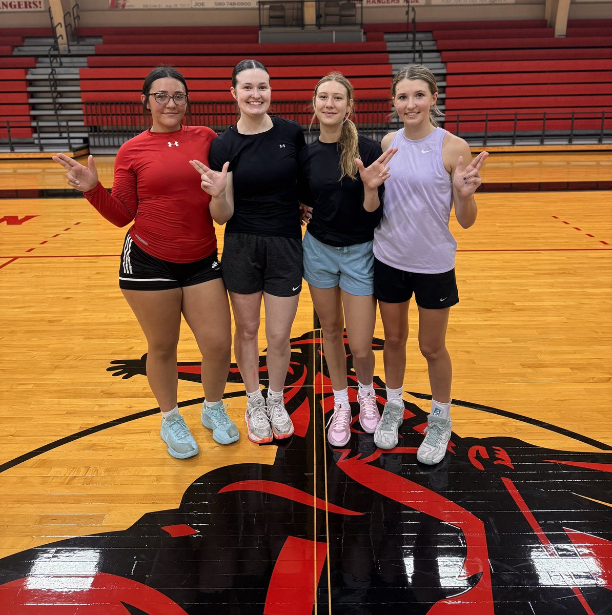 PC-H Lady Panther Basketball tweet media