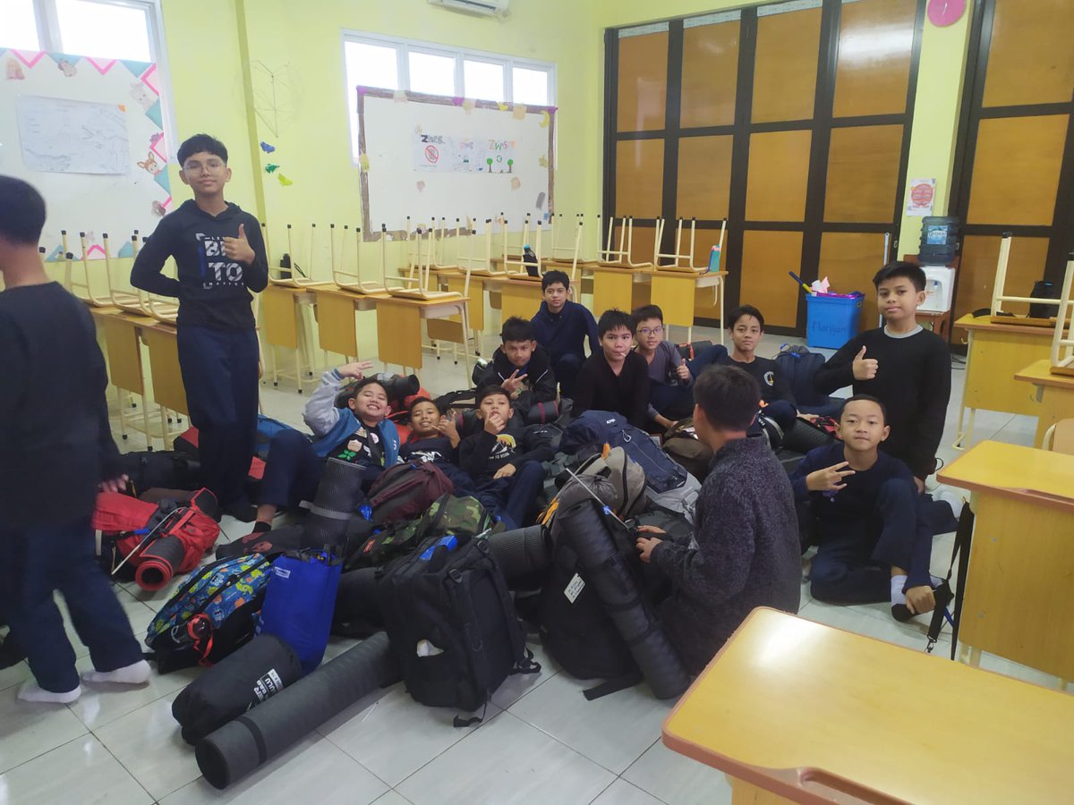 DeviPRNM's tweet photo. Be next leader is begin now #LDKS https://t.co/Olq82nWOW5