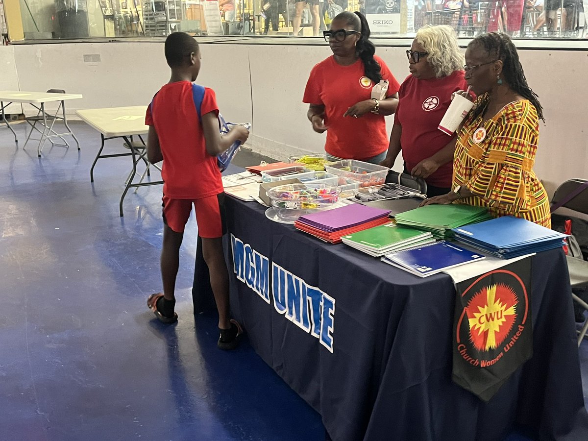 MGM Unite and Church Women United teamed up for a special Back to School Giveaway at Eastdale Mall. The event provided free school supplies and haircuts to students in the community. 📚 A huge thank you to everyone who participated and helped make this event a success! ❤️