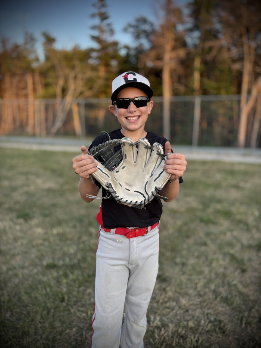 W in tonight’s game against the Phantoms! 

Congrats to COOPER GOSSE on earning Cap of the Game!

Coop was in the middle of everything! He drove in 2, scored 2, and laid down a picture perfect bunt single!

Golden Glove goes to MAX J. for securing the final out!

<a href="/baseballstjohns/">Baseball St. John's</a>