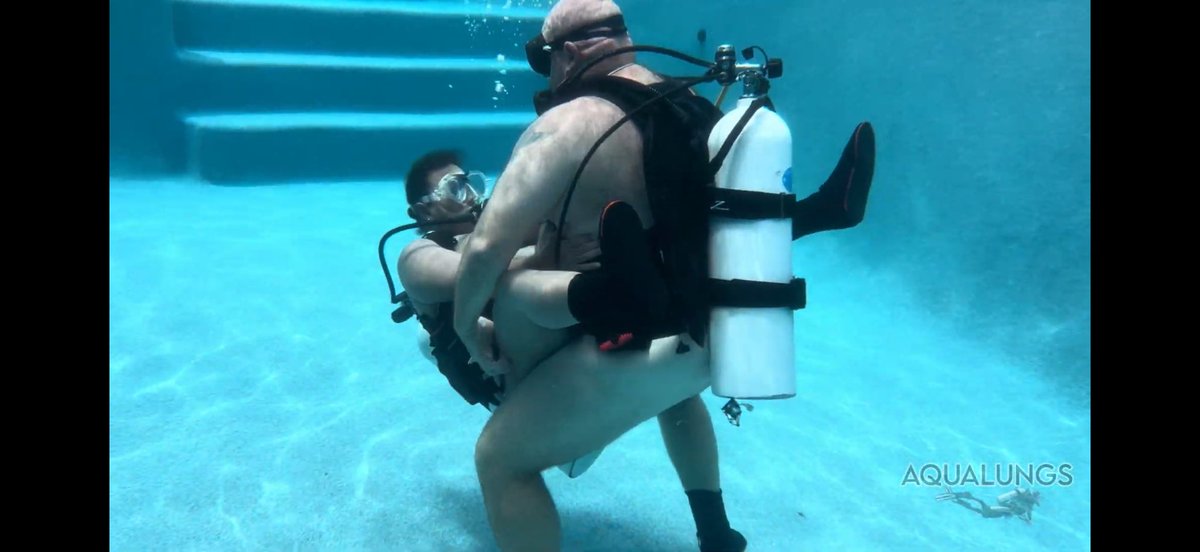 aqualungs50's tweet image. Scuba sex anyone?  

@Lady_Oyanka 

clips4sale.com/studio/228907/…