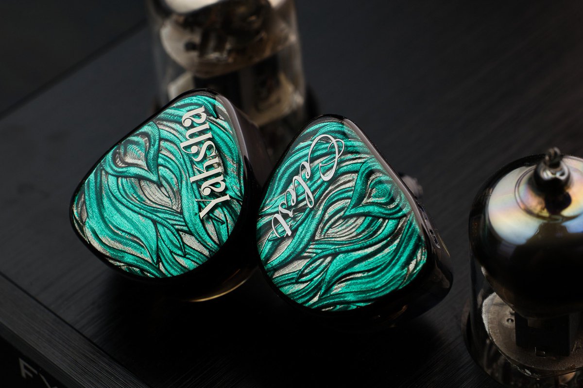 celestaudioLSR's tweet image. Kinera Celest Yaksha レビュー
2DD+1BA+1MPD構成、ウォームニュートラルなチューニング、深みのある低音、スムーズな高音、優れた主位表現。
大胆で芸術的なデザイン。音場は広く、スピーカーのような臨場感。
機器との相性次第で真価を発揮するが、この価格帯では群を抜く完成度。
From Mars Chen