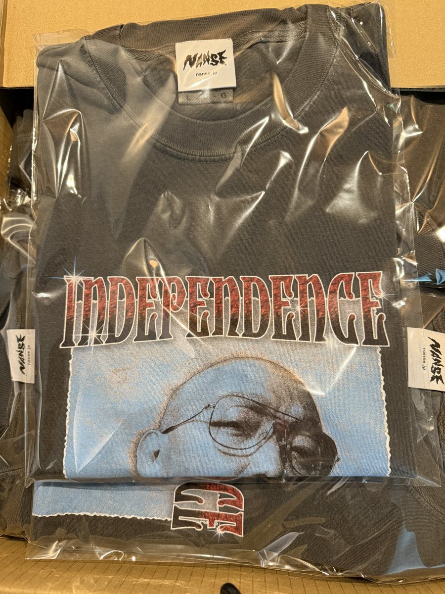 大量に届いてるけど、これが新作T・・？ #ナンセファミリーライブ